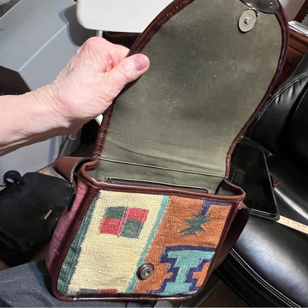 legacy canvas crossbody - Picture 3 of 8